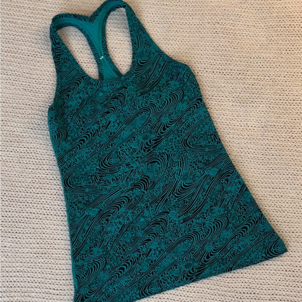 Lululemon tank top